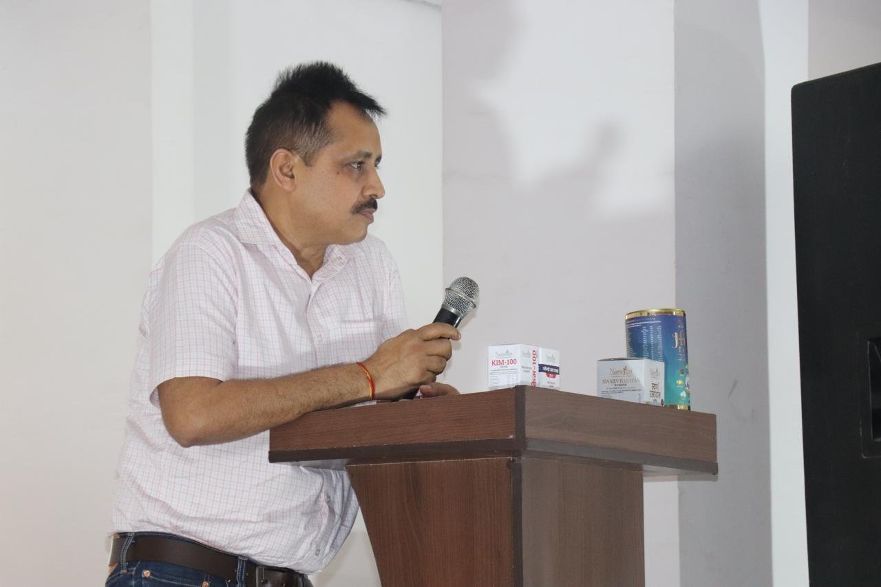 बिहार से राजस्थान तक: अनिल सिंह ने जड़ी-बूटियों की खेती से करते हुए, खड़ा किया करोड़ों का आयुर्वेदिक दवा व्यापार 1 IMG-20240930-WA0004.jpg