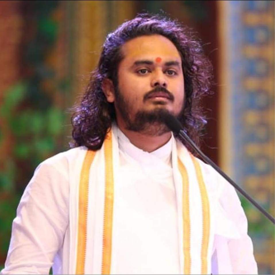 इतिहास के साथ छेड़छाड़ पर युवाचार्य अभयदास जी का बयान: शिक्षा के नजरिए से उठे सवाल 1 FB_IMG_1727950662487.jpg