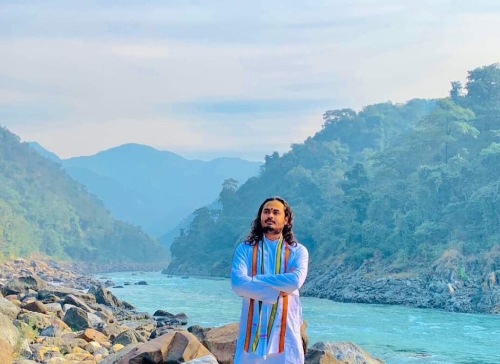 इतिहास के साथ छेड़छाड़ पर युवाचार्य अभयदास जी का बयान: शिक्षा के नजरिए से उठे सवाल 2 img 20241003 2149043044481525677314559