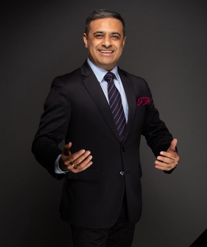 Dr. Manav Ahuja : कभी दुबई में दर–दर भटके, किया मार्केटिंग 50 डिग्री की गर्मी में संघर्ष, आज इंटरनेशनल बिजनेस गुरु 2 about us9170812307297525378