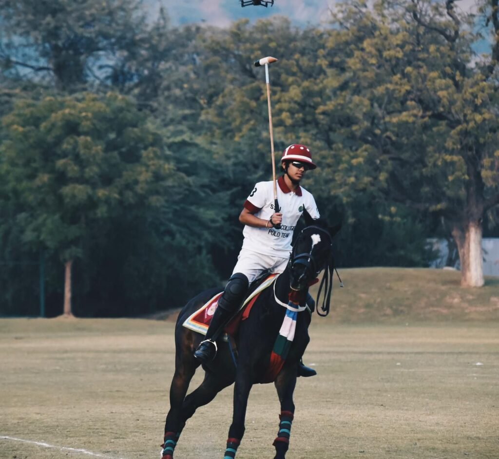 Success Story : शाही परिवार से, लेकिन बिज़नेस माइंड, जाने भुवनेश्वरी जडेजा शक्तावत की सफलता की कहानी! 3 img 20250103 wa00114843398688854098903
