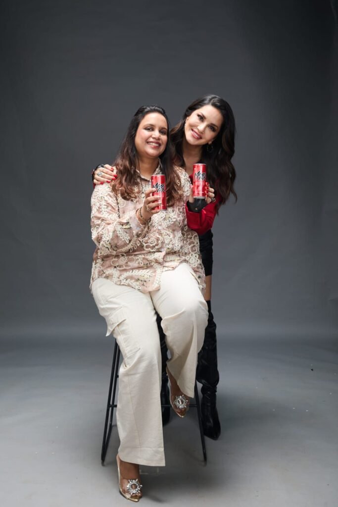 सुपर फूड के साथ Kenny Delights अब एनर्जी ड्रिंक्स के मैदान में, Madmax energy drink की सनी लियोनी बनीं ब्रांड एंबेसडर 2 img 20250427 wa00051671240382959660008