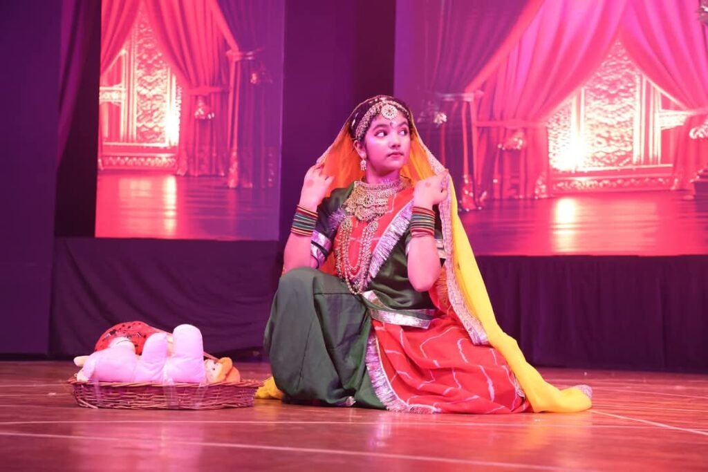 जयपुर की गुनगुन ने मीनाक्षी शेषाद्रि के साथ मंच पर ऐसा परफॉर्मेंस किया कि पीएम मोदी ने भेजा प्रशंसा पत्र! 1 IMG-20250502-WA0028.jpg